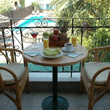 Santa Maura מלון נידרי